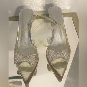 OSOS Designs: Elegant Silver and Gold Women's Heels